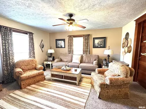 801 E Calumet, Centralia, IL 62801 photo 16