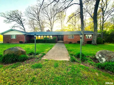 7099 Campbells Corner Rd, Mcleansboro, IL 62859