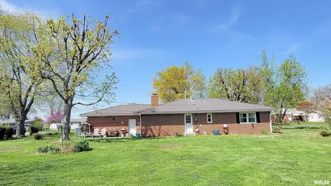 207 W 12th St, Flora, IL 62839 photo 40