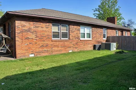 313 E 5th St, Metropolis, IL 62960 photo 4