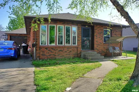 313 E 5th St, Metropolis, IL 62960 photo 2