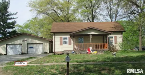 609 1st St, Keyesport, IL 62253