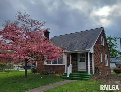 422 S Perrine St, Centralia, IL 62801