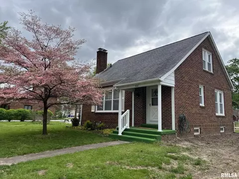 422 S Perrine St, Centralia, IL 62801 photo 2