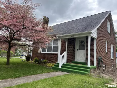 422 S Perrine St, Centralia, IL 62801 photo 3