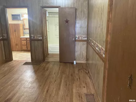 104 S 19th St, Herrin, IL 62948 photo 16