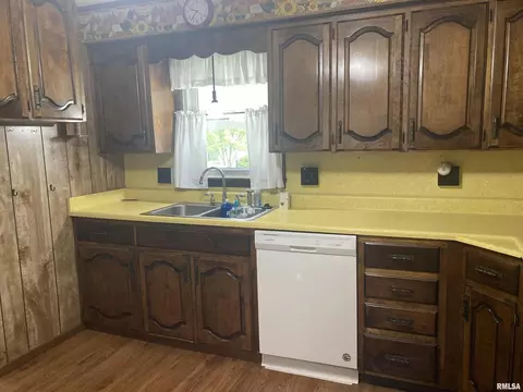 104 S 19th St, Herrin, IL 62948 photo 14