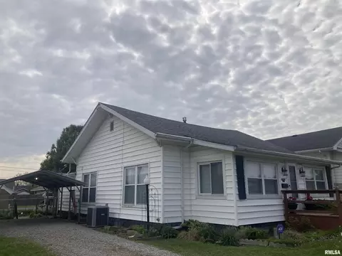104 S 19th St, Herrin, IL 62948 photo 2