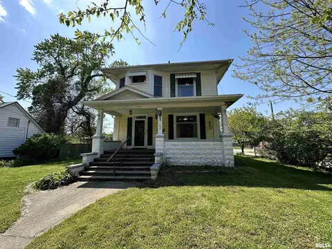 205 S 16th St, Murphysboro, IL 62966