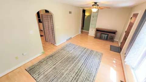 1007 Rider St, Flora, IL 62839 photo 7