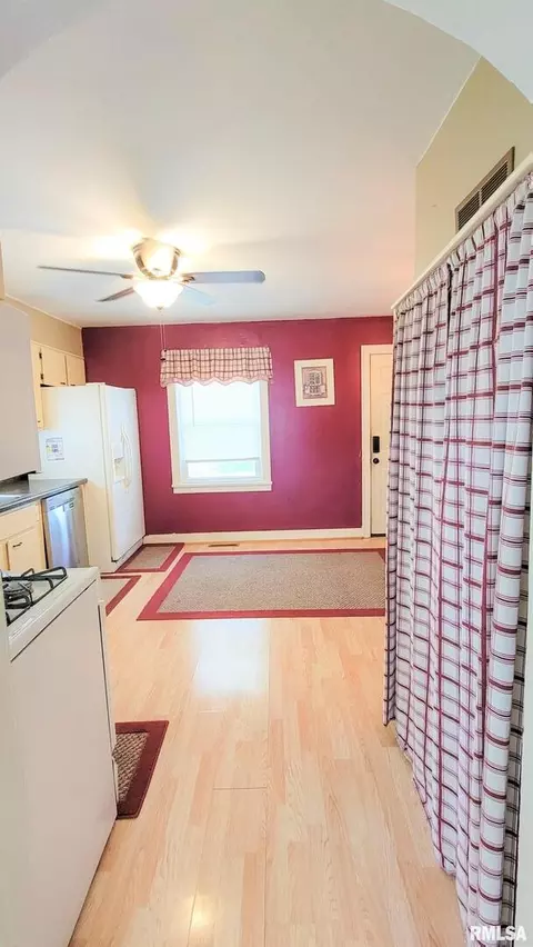 1007 Rider St, Flora, IL 62839 photo 11
