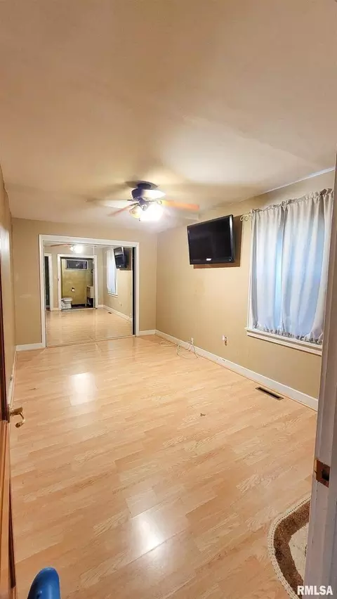 1007 Rider St, Flora, IL 62839 photo 34