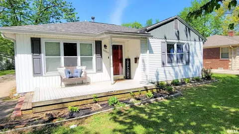 1007 Rider St, Flora, IL 62839 photo 1