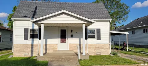 404 N 18th St, Herrin, IL 62948