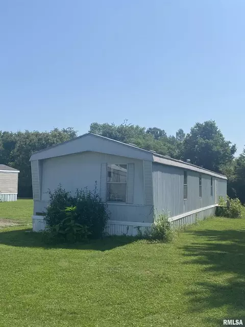 106 Cinnamon Ln, Murphysboro, IL 62966