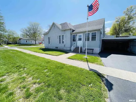 802 W St Louis Ave, Vandalia, IL 62471