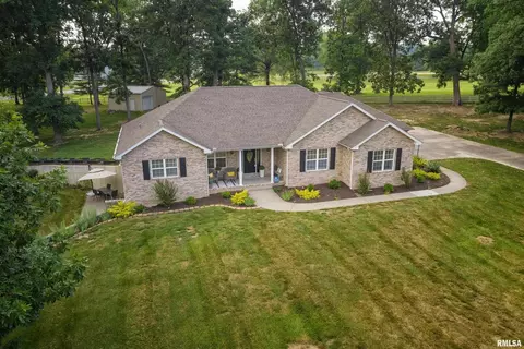 625 Seville Dr, Mount Vernon, IL 62864