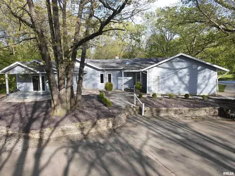 198 County Road 650 E, Montrose, IL 62445
