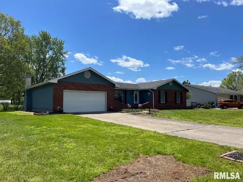1011 E Patton Dr, Marion, IL 62959 photo 1