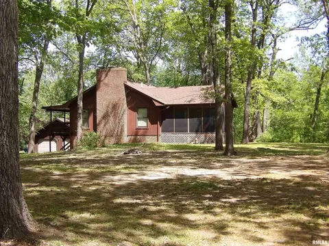 1005 E Taylor St, Benton, IL 62812 photo 5