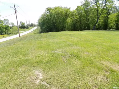 18256 Akin Blacktop Blacktop, Benton, IL 62812