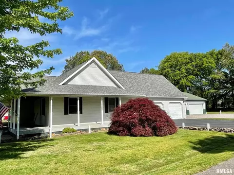 1203 White Pine Ln, Metropolis, IL 62960