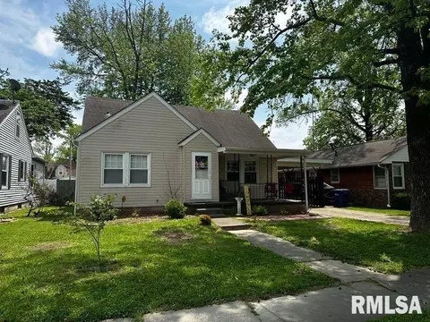 623 Crebs Ave, Carmi, IL 62821 photo 2