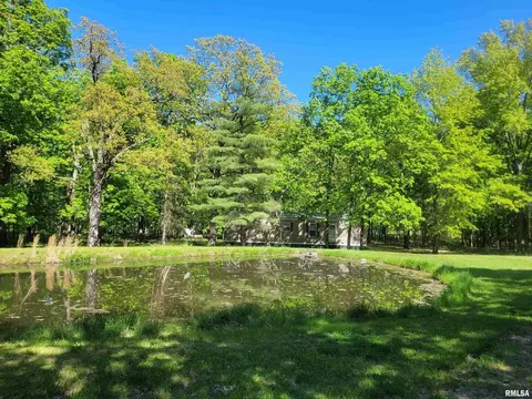162 N Foxville Rd, Kell, IL 62853 photo 2