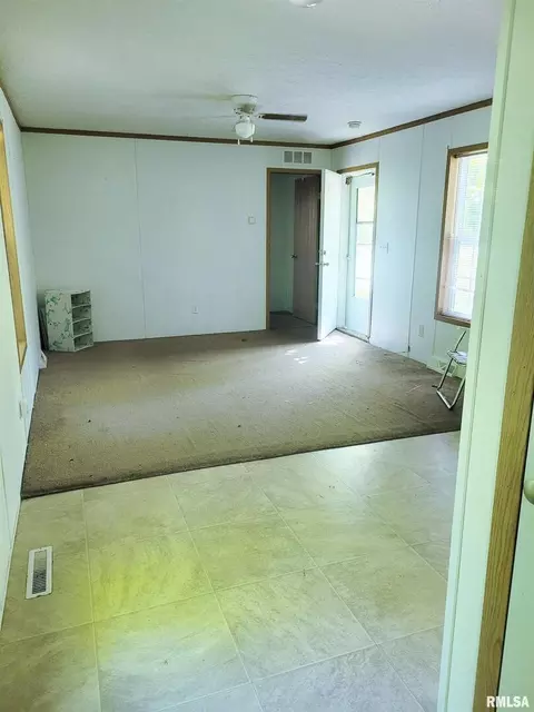 162 N Foxville Rd, Kell, IL 62853 photo 16