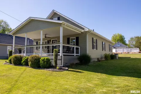1503 Elm St, West Frankfort, IL 62896