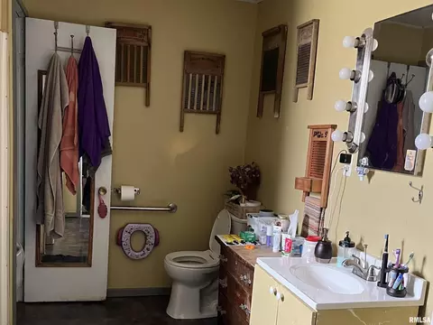 1407 Patterson, Centralia, IL 62801 photo 11