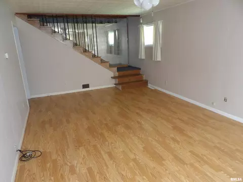805 Mckenzie St, Benton, IL 62812 photo 8