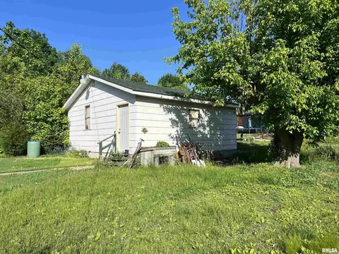 606 S Pine St, Zeigler, IL 62999 photo 9