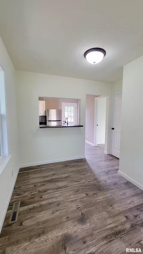 115 Meyer St, Flora, IL 62839 photo 13