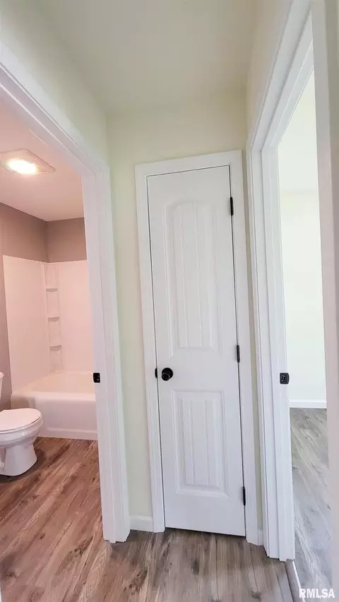 115 Meyer St, Flora, IL 62839 photo 31