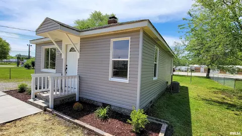 115 Meyer St, Flora, IL 62839 photo 5