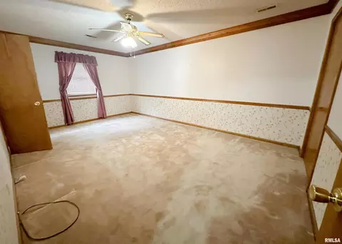 1005 Golf Course Rd, Eldorado, IL 62930 photo 11