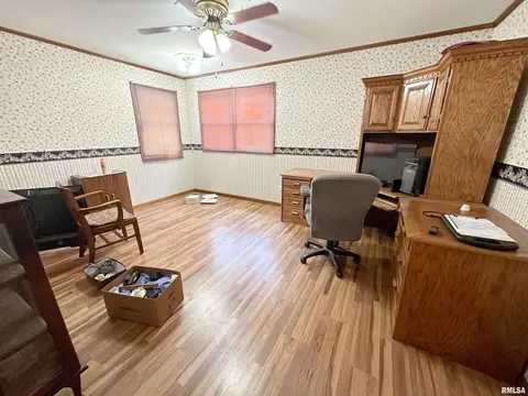 1005 Golf Course Rd, Eldorado, IL 62930 photo 9