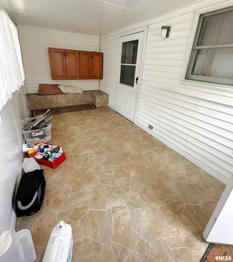 1005 Golf Course Rd, Eldorado, IL 62930 photo 17