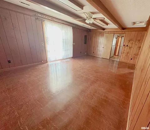 1005 Golf Course Rd, Eldorado, IL 62930 photo 7