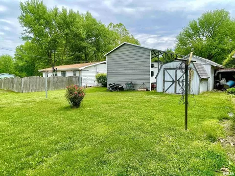 1205 Eads St, Benton, IL 62812 photo 29