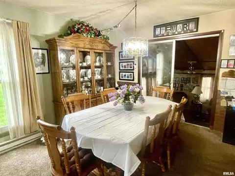 1205 Eads St, Benton, IL 62812 photo 7
