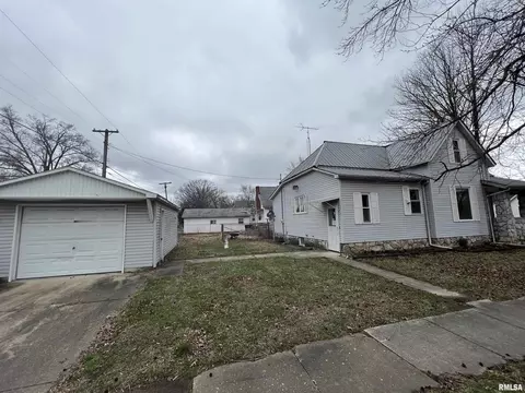 426 S Beech St, Centralia, IL 62801