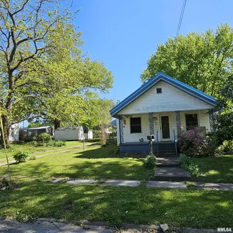 1859 Roosevelt Ave, Eldorado, IL 62930