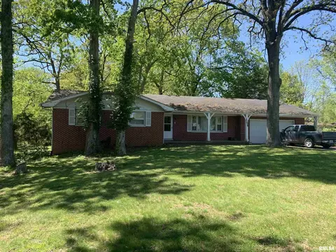 1104 S Giant City Rd, Carbondale, IL 62901