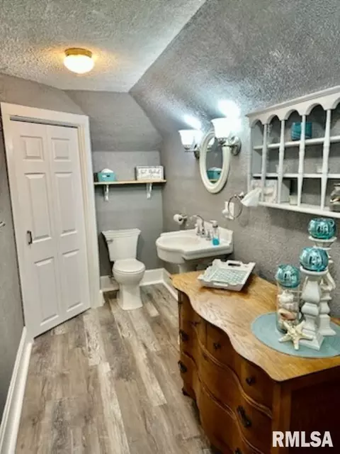 202 E Matthew St, Sesser, IL 62884 photo 42