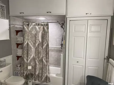 202 E Matthew St, Sesser, IL 62884 photo 11