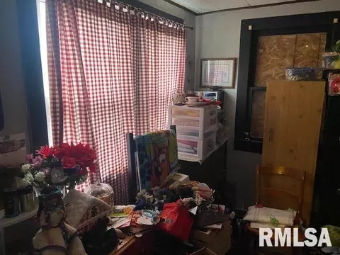 105 E Main St, Whittington, IL 62897 photo 8