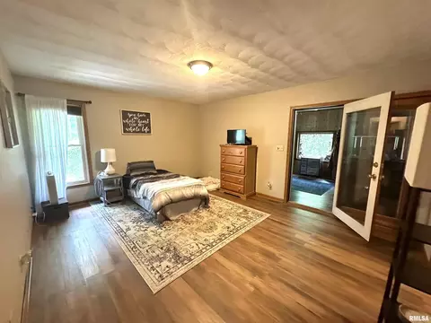 1661 Gladys Ln, Centralia, IL 62801 photo 5