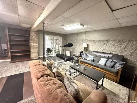 1661 Gladys Ln, Centralia, IL 62801 photo 10